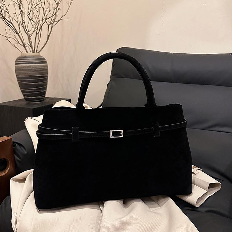 Autumn and winter new large-capacity bag fashionable versatile retro tote bag face tote design portable shoulder bag чёрный