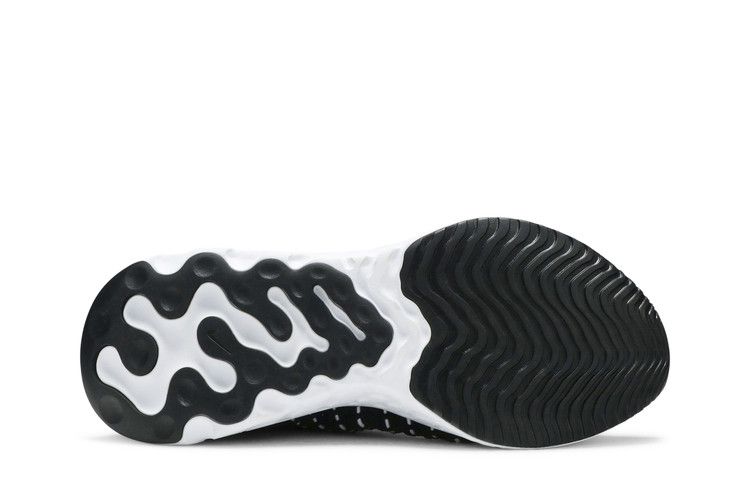 Damensneaker Nike React Phantom Run Flyknit 2 Schwarz Weiß (Damen) Schwarz-Weiss