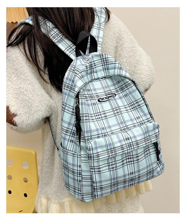 Stylish Plaid Backpack for Female College Students - Lightweight and Trendy for School and Travel