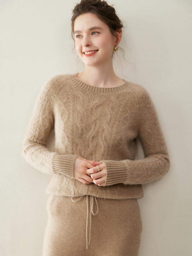 Women's 5-Needle Cable Knit Cashmere Sweater - Thickened 3-Ply, Round Neck, Long-Sleeve Pullover with Velvet Center & Wool.