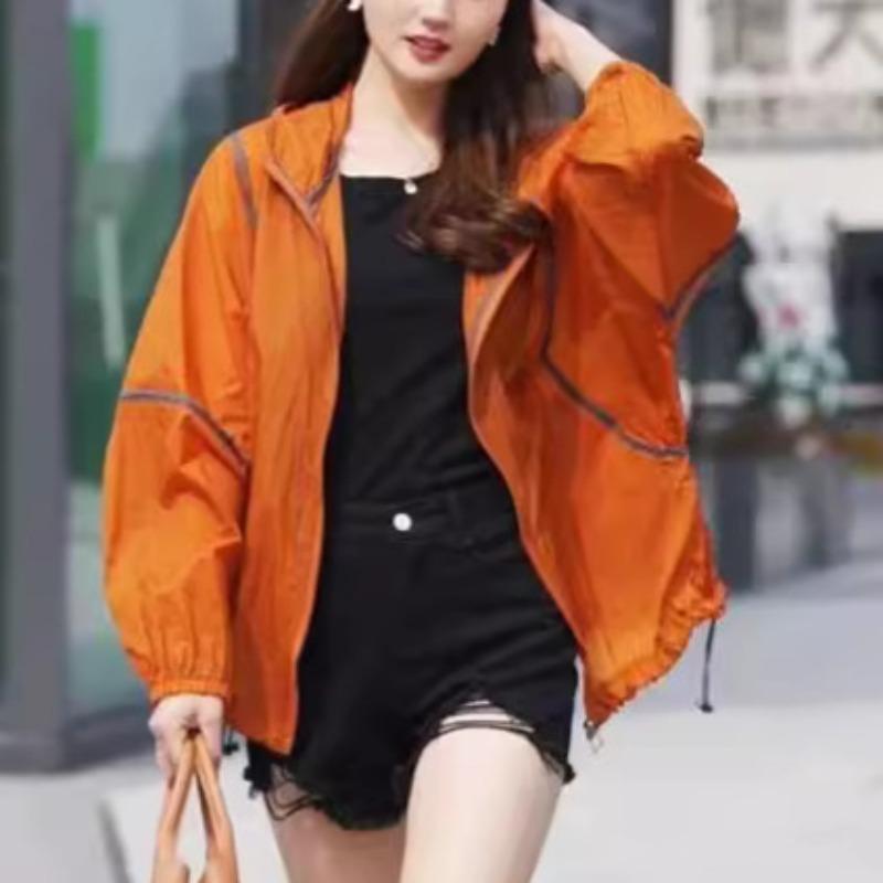 Thin Patchwork Sun Protection Clothing for Women's Summer Loose Fit Jacket Fashionable Color Blocking Long Sleeved Sun Protection Suit Large Size