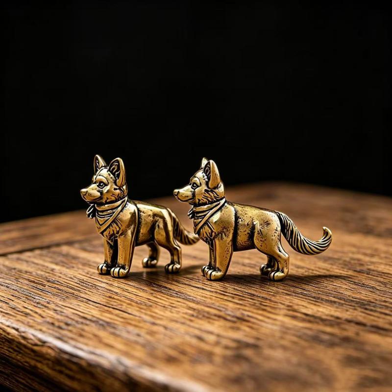 1Pcs Mini Brass Animal Retro Figurine Tiny Vintage Statue for Desktop Micro Landscape Home Office Decor