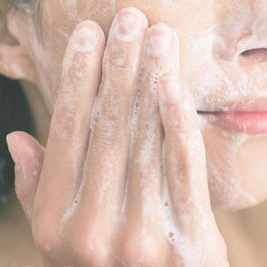 Pyunkang Yul Beruhigender Akne-Reinigungsschaum 100 ml