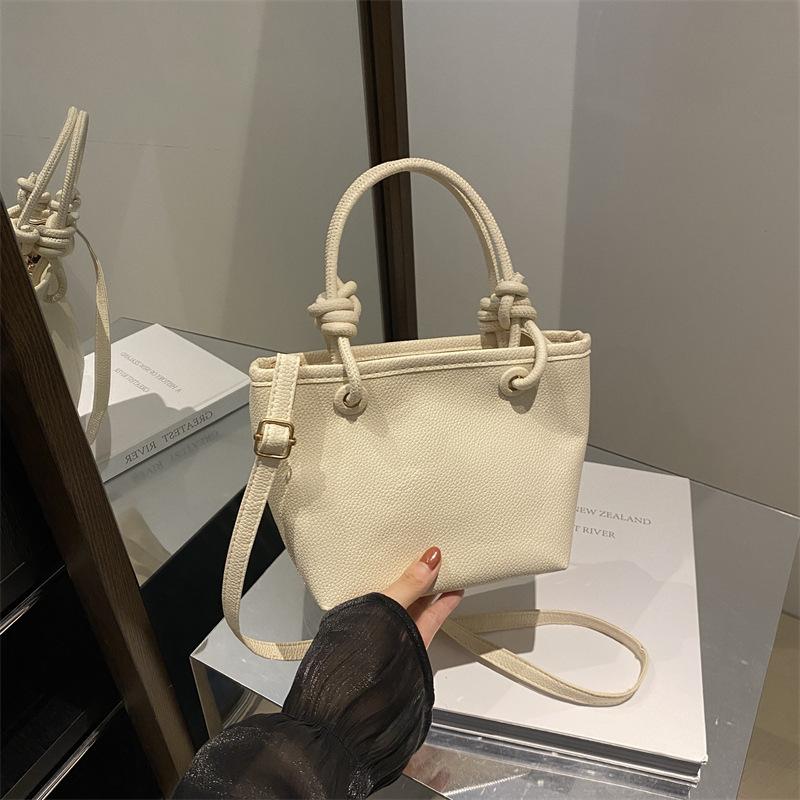 2025 New Small Bag Going Out Handbag Fashion Summer Niche Bucket Bag Women's Handbag Messenger Bag