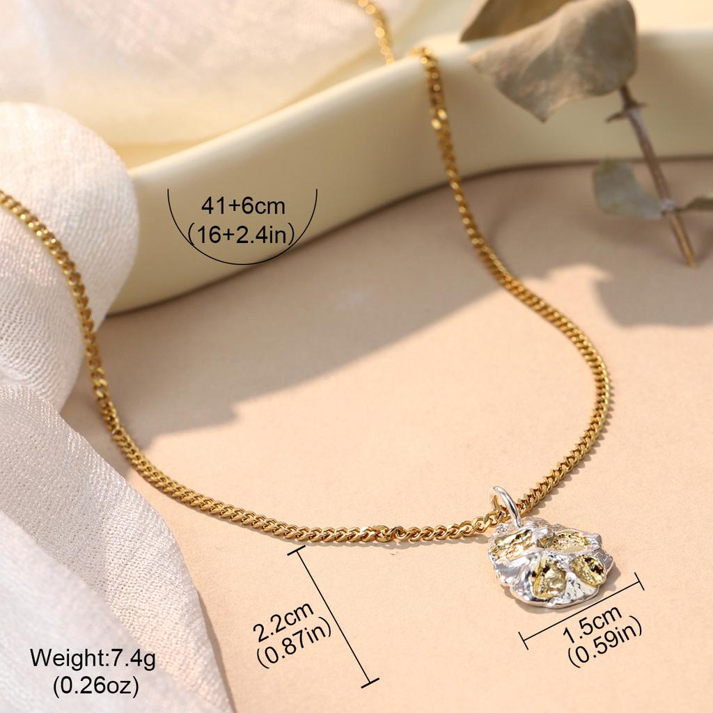 Niche pleated love necklace, simple irregular pendant, hand-closed fashion sweater chain design