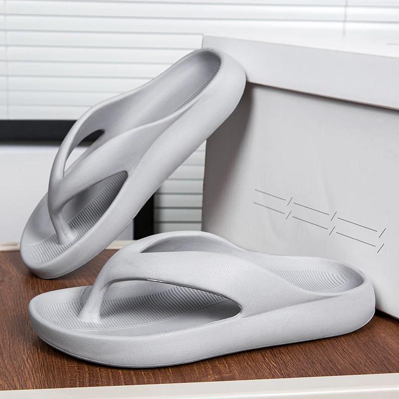 Zapatillas de playa tipo chancla con plataforma gruesa para hombre, que aumentan la altura, antideslizantes y resistentes al desgaste, en un elegante color liso