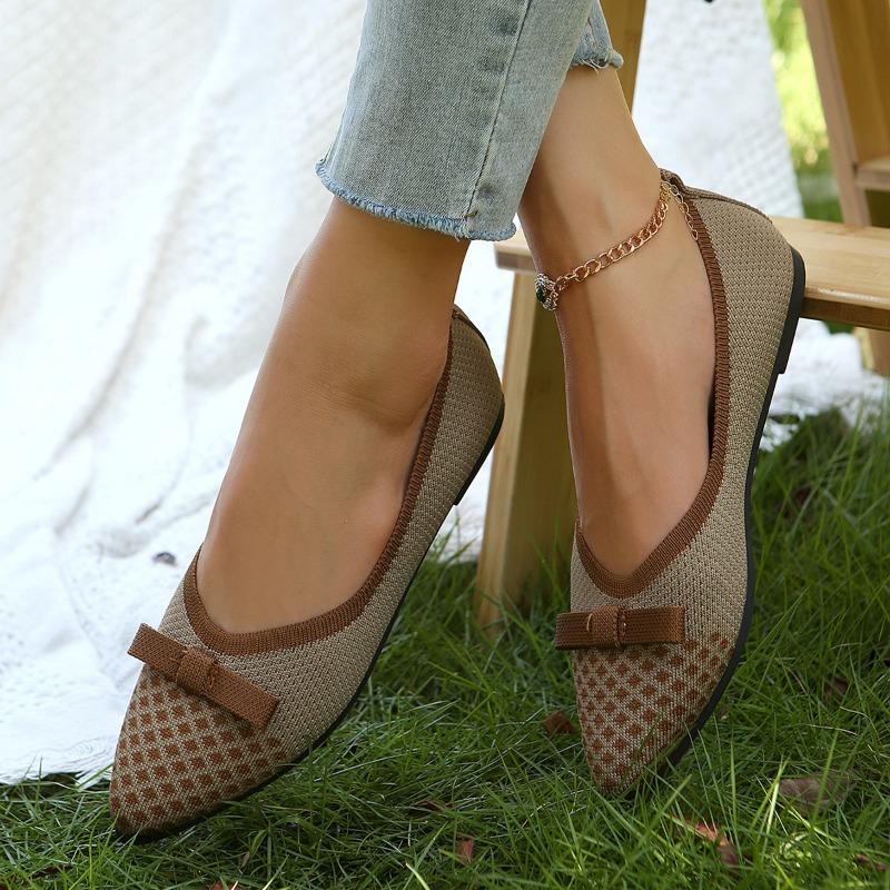 New Style Women's Knitted Slip On Flats Breathable Comfortable Boots Walking Shoes Casual Pointed Toe Walking Sneakers Loafers