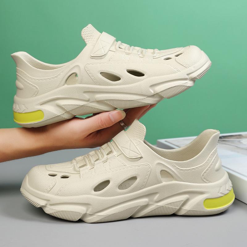 Hole shoes men's summer wear does not stink feet 2025 new wading sandals seaside beach shoes bag head shoes