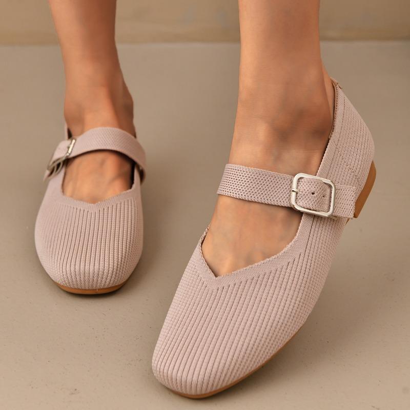 

Fashion Retro Temperament Mesh Breathable Summer New Outward Wear Flat Mother Shoes with One Belt 43