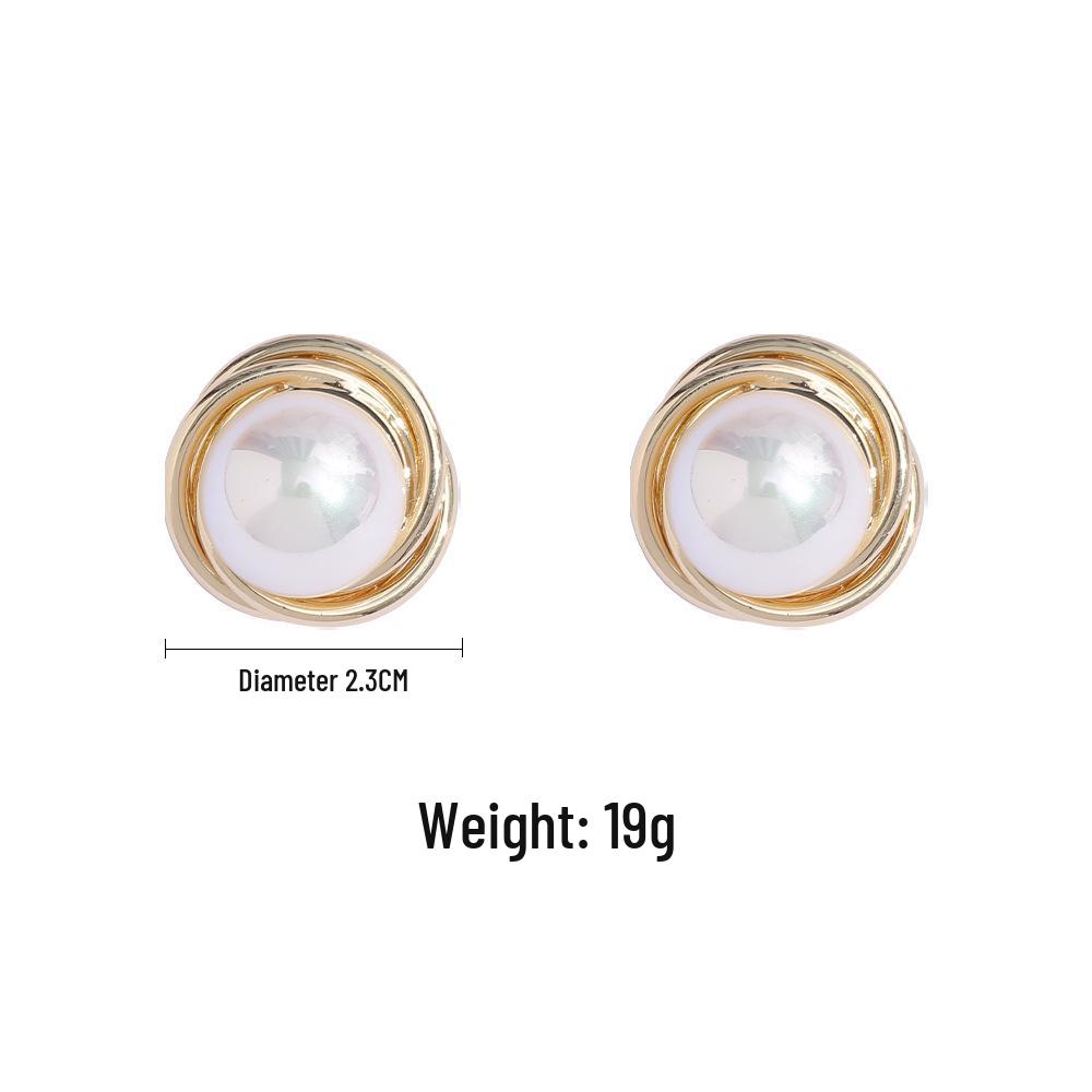 Elegant French Retro Pearl Ear Cuffs: Versatile, High-End Hong Kong Style Stud Earrings for Women.