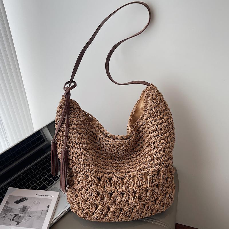 Tassel Straw Woven Bag 2025 New Large-capacity Hollow Woven Women's Bag Seaside Beach Bag Fashion Shoulder Armpit Bag