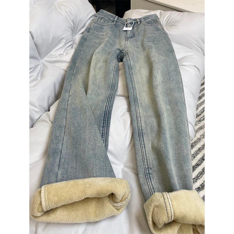 

2024 Women s Plus Size High-Waist Fleece-Lined Flare Jeans: Winter Style 3XL