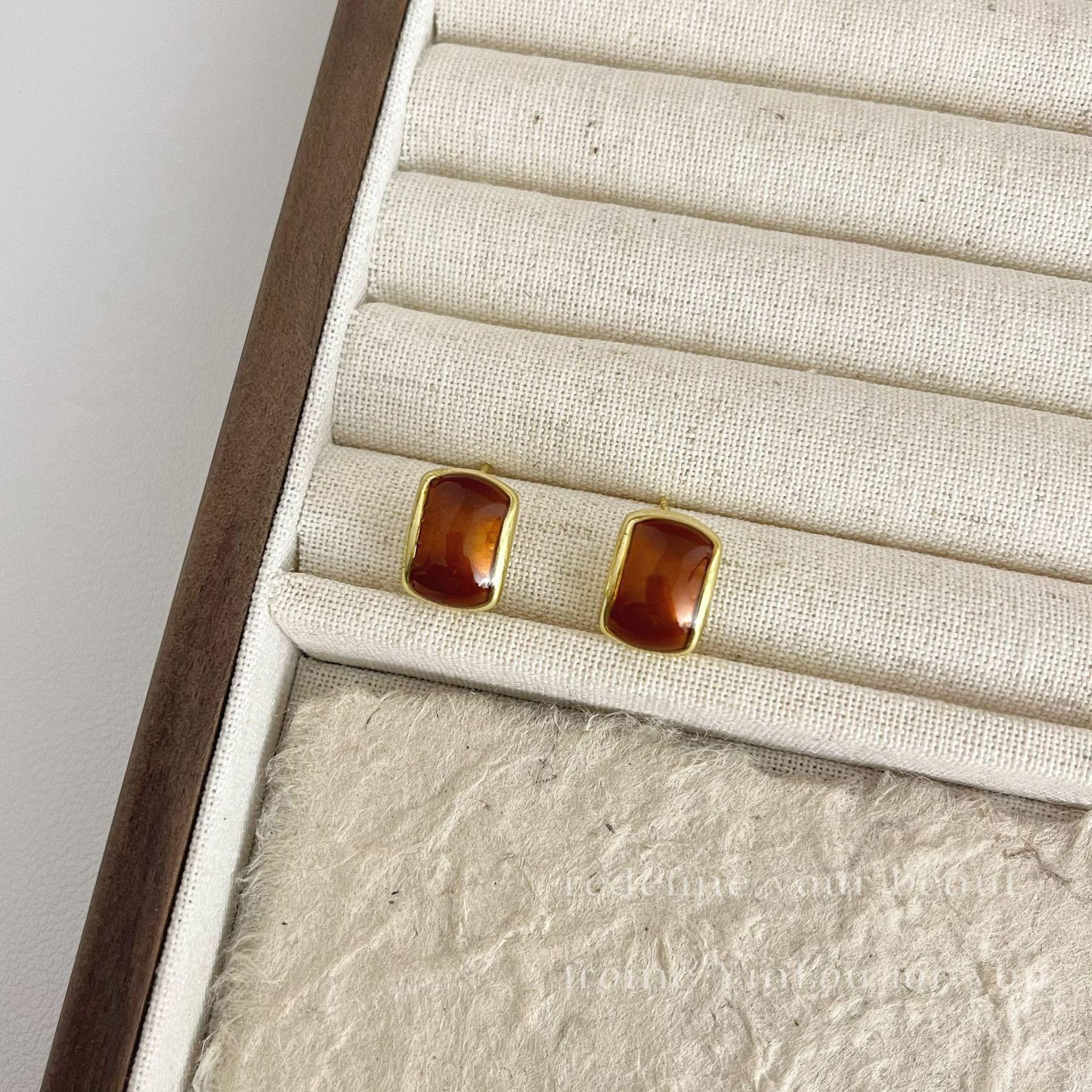 

«Серьги-иглы Майяра 925»: Янтарный жемчуг в стиле ретро для осени/зимы