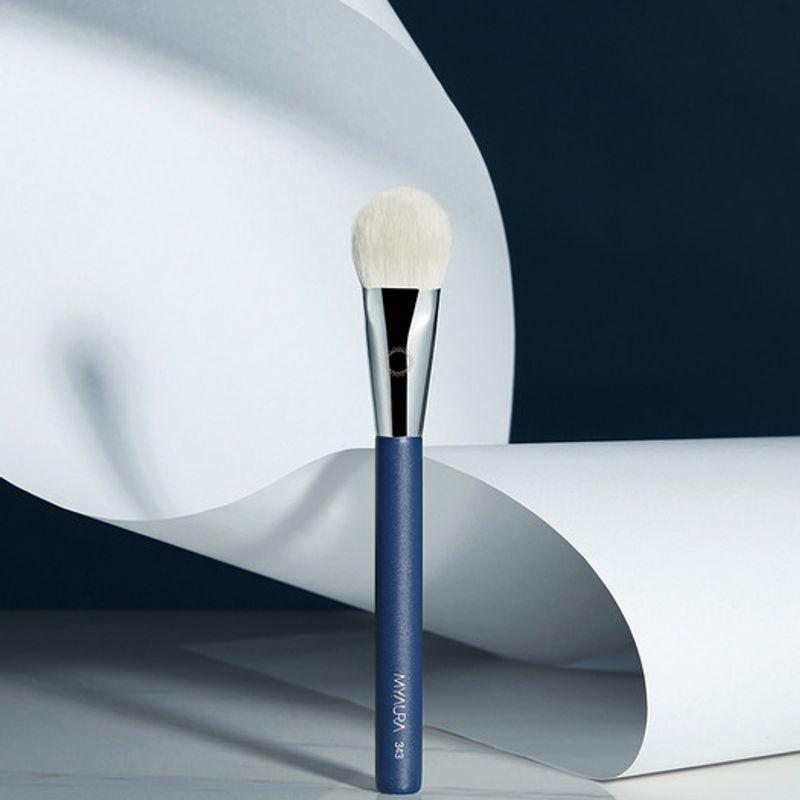 

343 Contour Multi Brush Cheek & Highlighter