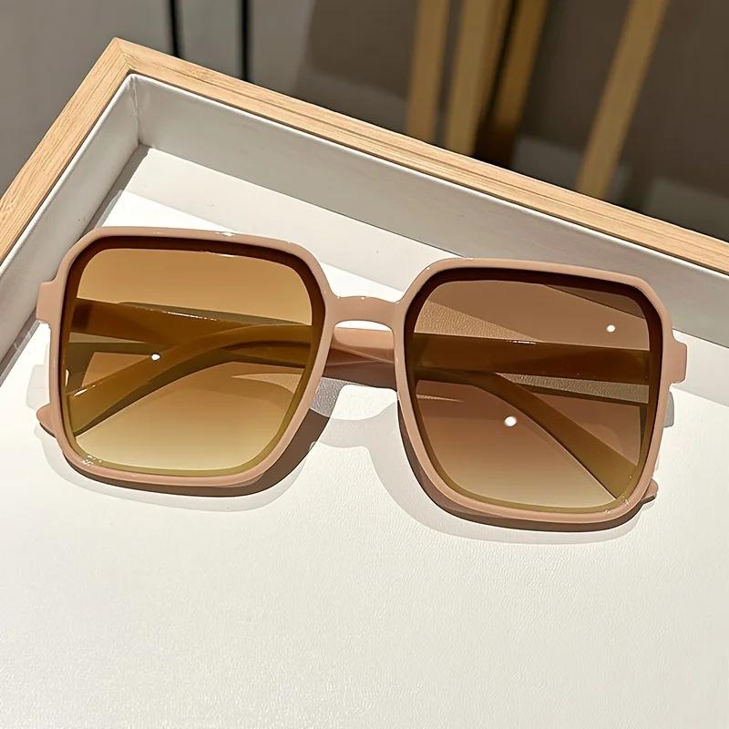 Extrem Große Stylische Sonnenbrille für Damen mit Quadratischem Plastik-Dekor für den Täglichen Gebrauch und den Außenbereich