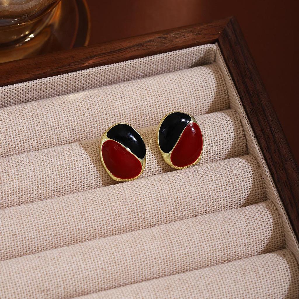 Silver Needle Wine Red Diamond Flower Earrings - French Retro Style with Simple Ear Buckles