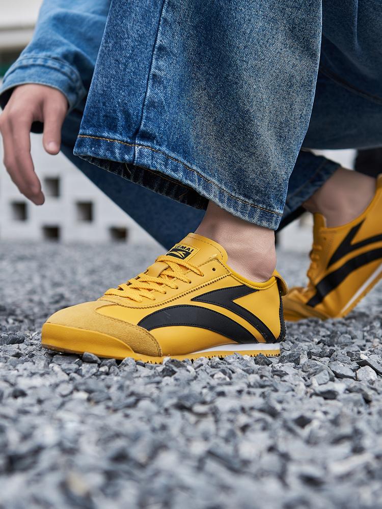 

High quality breathable running shoes, men s and women s shoes, brisk and lightweight 44