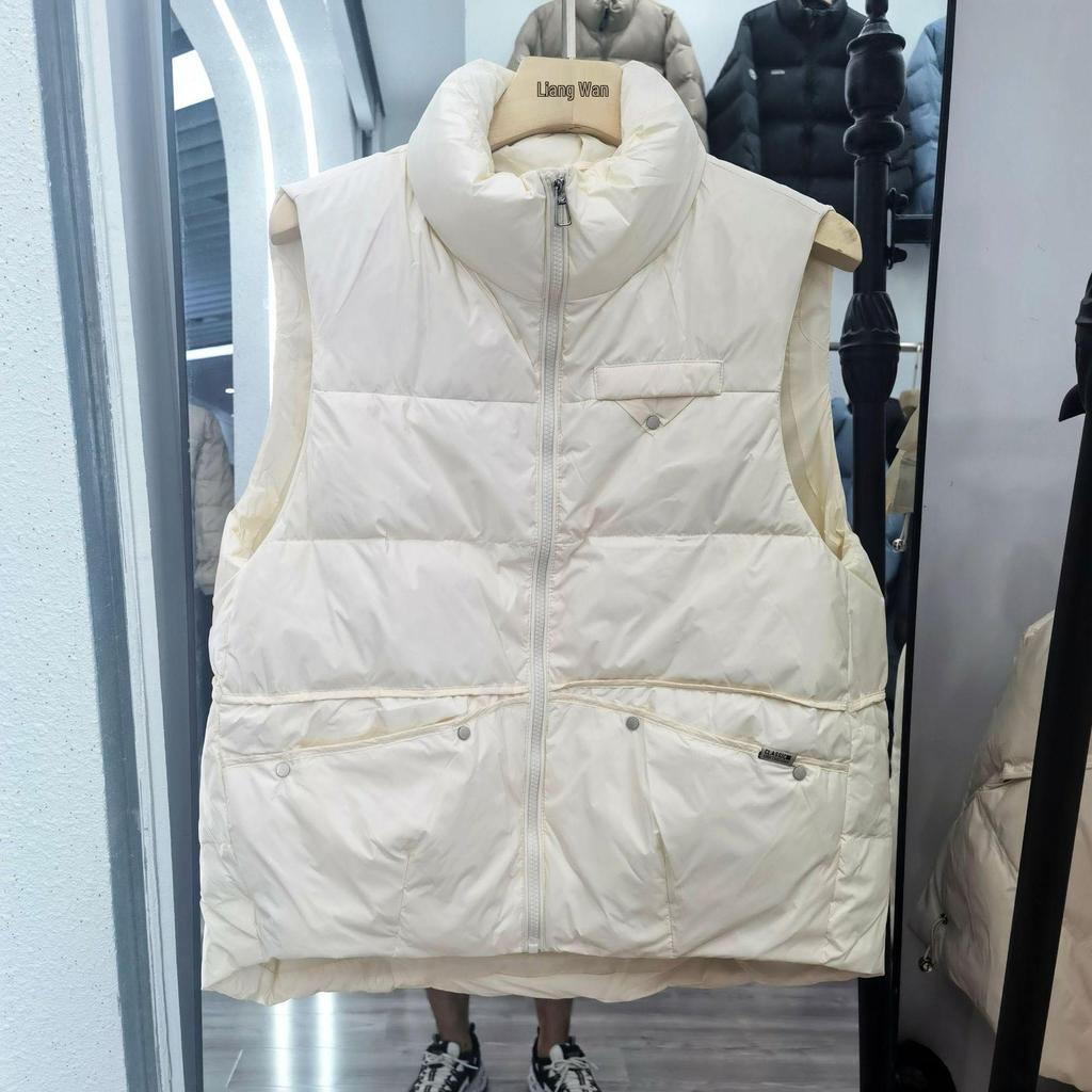 Women's Trendy Loose Fit Stand Collar Down Vest - Sleeveless White Duck Down Jacket for Spring/Autumn 2026.