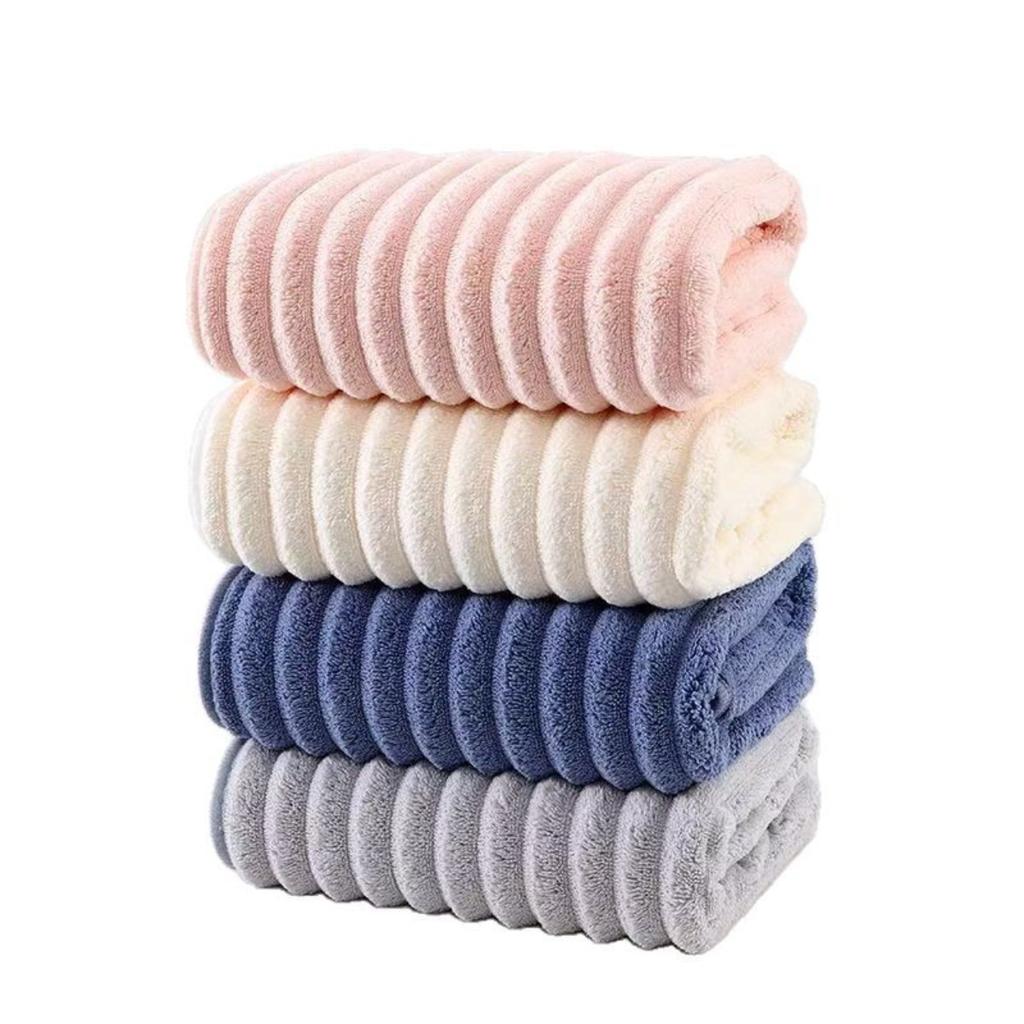Big Bath Towel - Super Absorbent Coral Fleece, Thick and Soft Ultra-fine Fibers, No Shedding of Hair, Quick Drying, Suitable for Both Men and Women