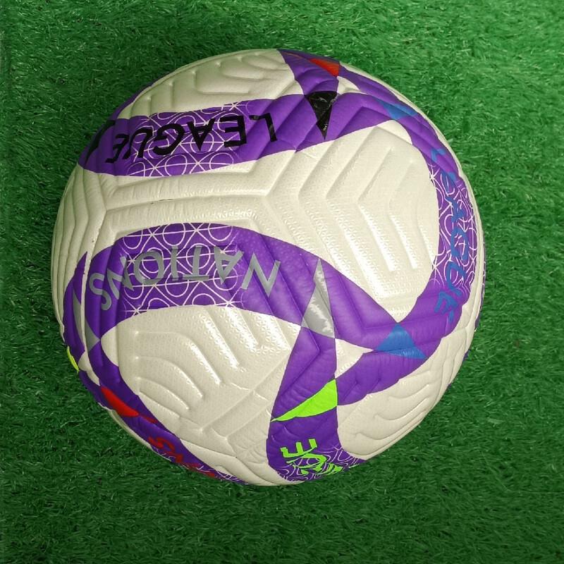 Mussel Seamless Size 5 Training Football