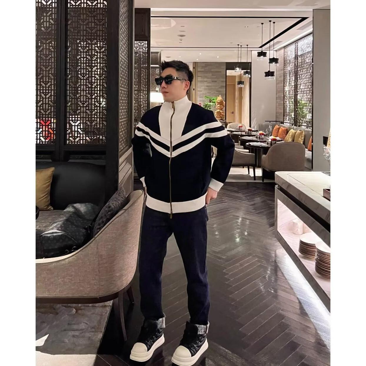 Мужской осенний модный кардиган-свитер в стиле колор-блок M темно-синий