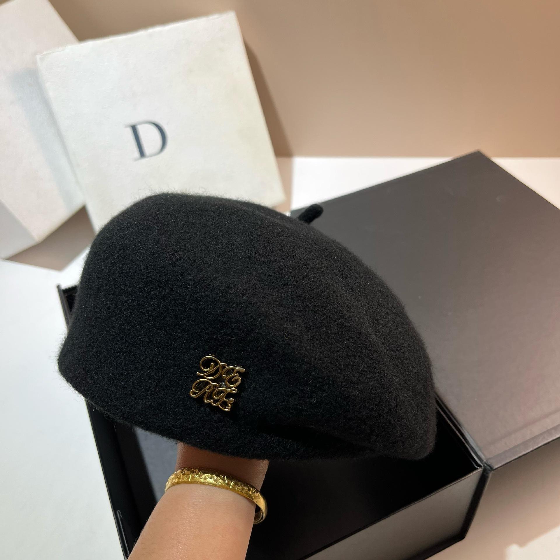 

Високоякісна Гранульована Флісова Вовняна Берет Французький Квадрат Неправильна Художня Кепка Восьмикутна Кепка Adjustable чорний