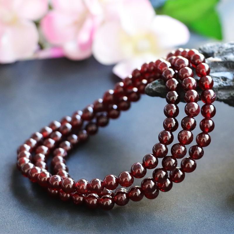 Natural Garnet Red Multi-Strand Womens Crystal Bracelet With Leaf Design Gift Giving