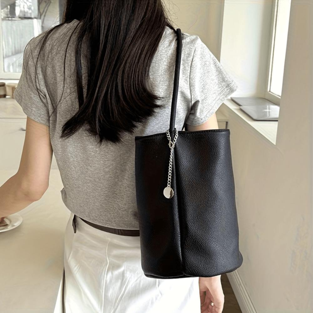 Handmade Tote Bag Ladies Retro Soft Portable Handbag Large Capacity Bucket Bag Shoulder Strap and Wallet Suitable for Casual Outings, Banquets