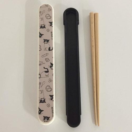 Nakano Chopsticks and Chopstick Box Set, Cat, White, Approx. 3cm W x 21cm D x 1.7cm H, 19.5cm Lacquered Chopsticks, Potter Happy Cat Design, MM-533, 1