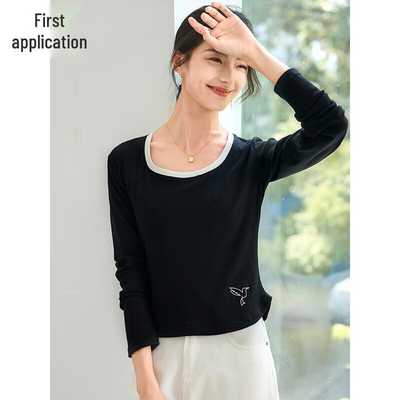Women s U-Neck Embroidered Long-Sleeve T-Shirt M