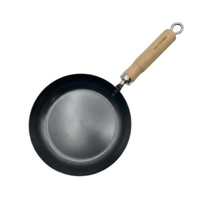 Fujita Kinzoku GARTEN Geležinė keptuvė Suderinama su indukcine ir dujine virykle Pagaminta Japonijoje Galima įsigyti 24cm, 26cm, 28cm dydžių Autentiška ir - - -. produktas.