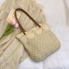 Handgehäkelte Tragetasche für Damen Sommer Strandurlaub Stil Große Kapazität Strohgewebte Umhängetasche Lässiges Mode Design