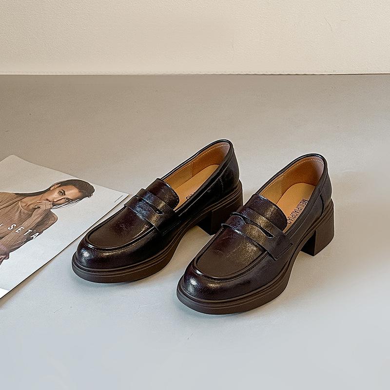 2026 leather British style platform loafers women s commuter round head retro thick heel small leather shoes single shoes 40 4470₽