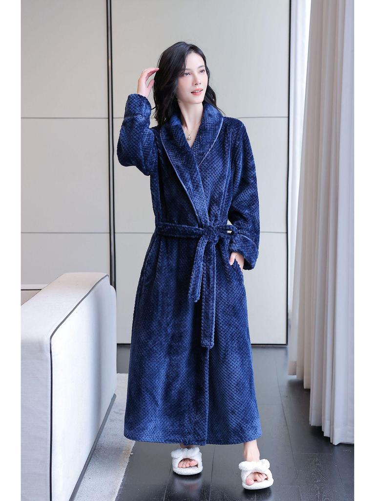 Extra Langer Übergröße Samt Partner Bademantel: Dicke, kuschelige Herbst-/Winter-Pyjamas für Damen.