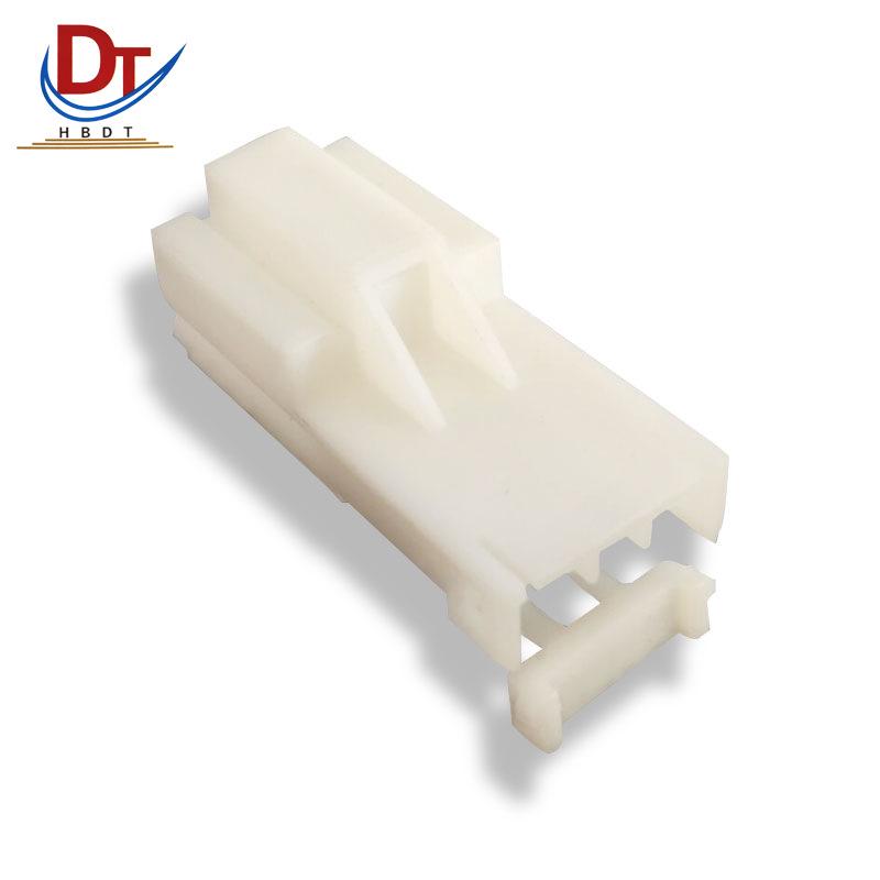 Automotive Wiring Harness Connector, 3-Pin Plug Housing, White Plastic Shell