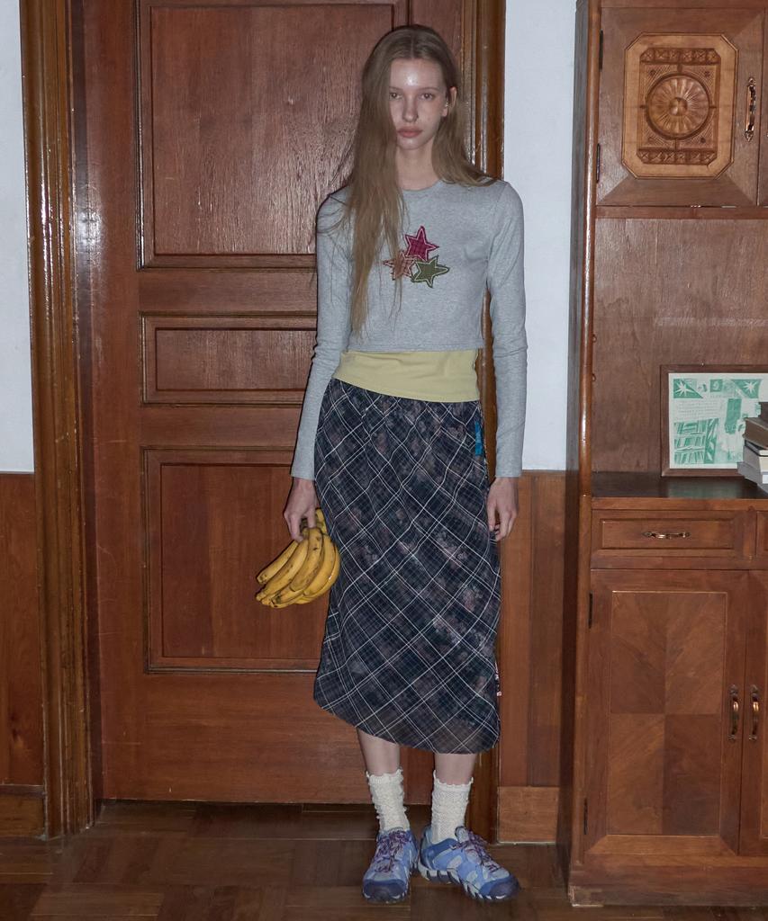 Mejongkeulem Floral Check Layered Skirt_ Black Pink