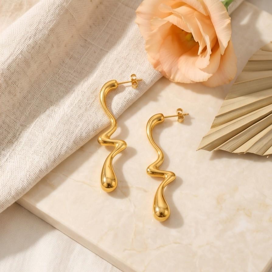 Elegant European Stainless Steel Gold Earrings - Irregular Design for Women, Versatile Accessory for Autumn/Winter