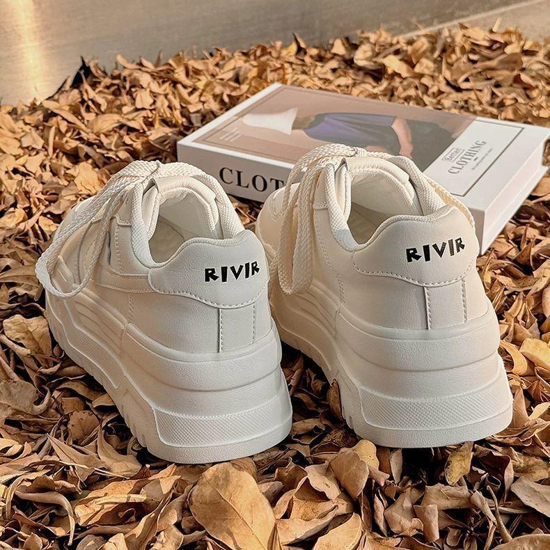 Thick sole height increase 6cm white shoes women's 2025 new spring canvas shoes milk fufu shoes sports and leisure board shoes