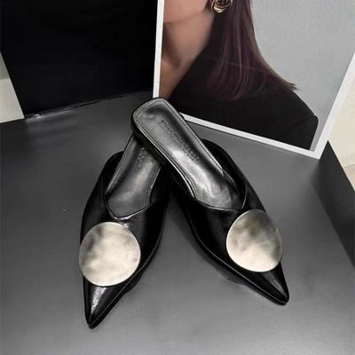 Neue Damen Hausschuhe Designer Flache Sandalen Sommer Pantoletten Rutschfest Metallic Farbe Schuhwerk Marke Spitz Zehen Mules Damen