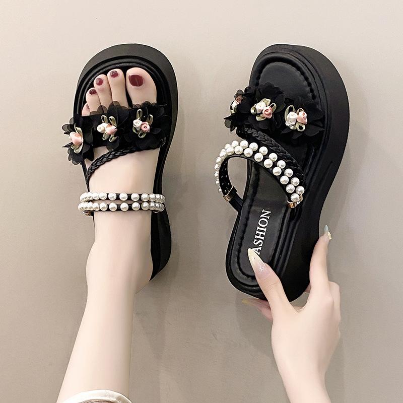 2025 new pearl beach sandals women's summer wear muffin platform flowers sweet one-word drag fairy wind sandals
