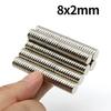Magnete al Neodimio Super Forte 8x2mm N35 NdfeB Magneti Permanenti Magneti Rotondi Potenti Magnete per Frigorifero