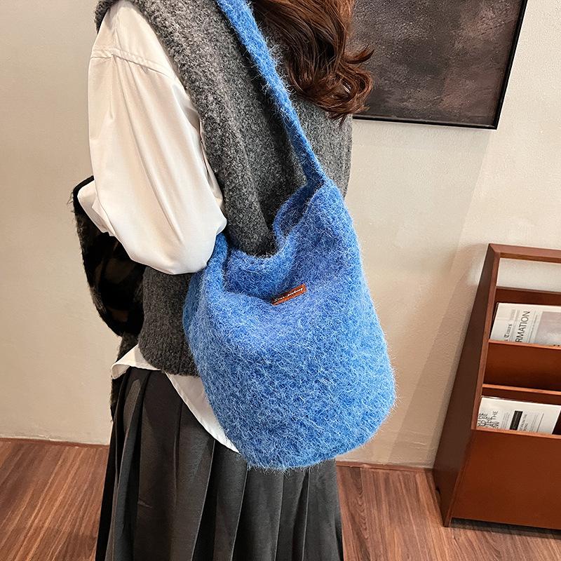 Huge Good-looking Autumn and Winter Design Plush Yellow Fruit Tree Soft Plush Soft Shoulder Bag Women's Oblique Span Bag Tote Bag