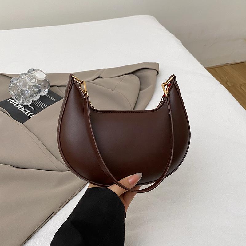 

Персонализированная женская сумка на одно плечо подмышку однотонная повседневная 2025 большая вместимость лето новая простая сумка-полумесяц