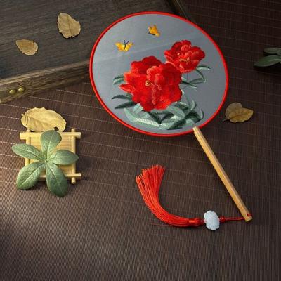Mit Anhänger Chinesischer Stil Fächer Handfächer Seidenfächer Klassischer Stickfächer Chinesische Hochzeit