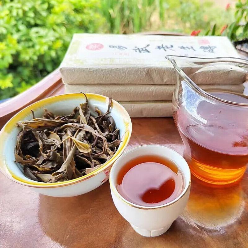 200g High Recommend Unfermented Puer Yiwu Old Brick with The High Quality