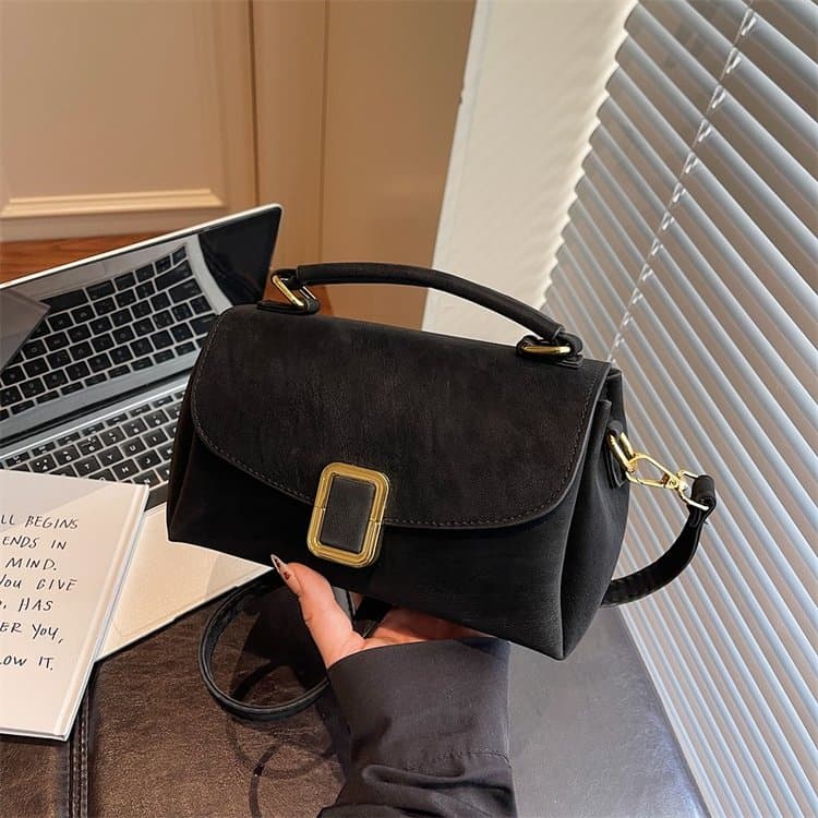 

Женская сумка-кроссбоди с матовой квадратной пряжкой, подмышечная сумка чёрный