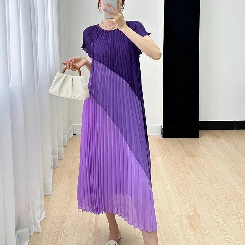 Loose Temperament High-end Round Neck Short Sleeved Mid Length Skirt for Children's New Pleated Casual Dress