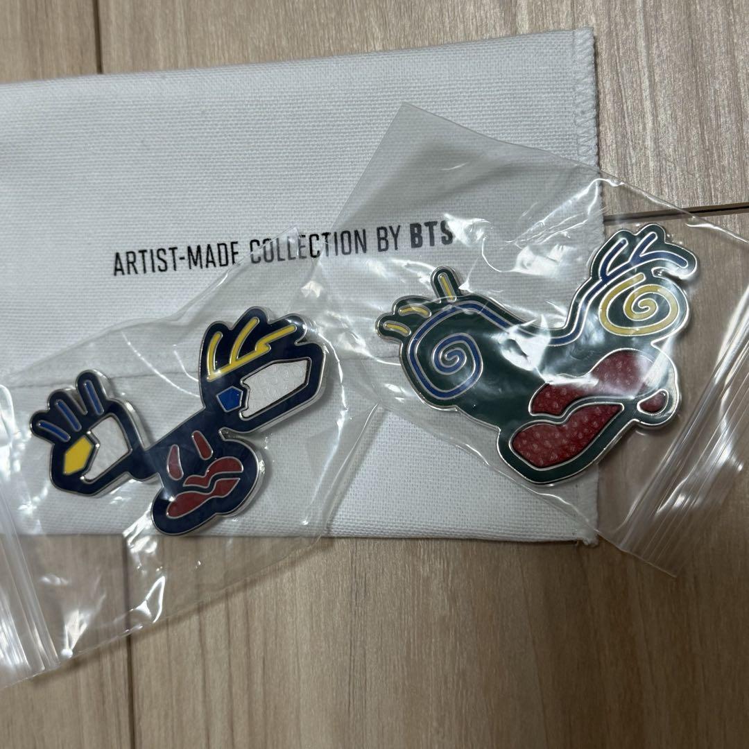 

[Б/У] BTS Коллекция Artist Made Пин Брошь V