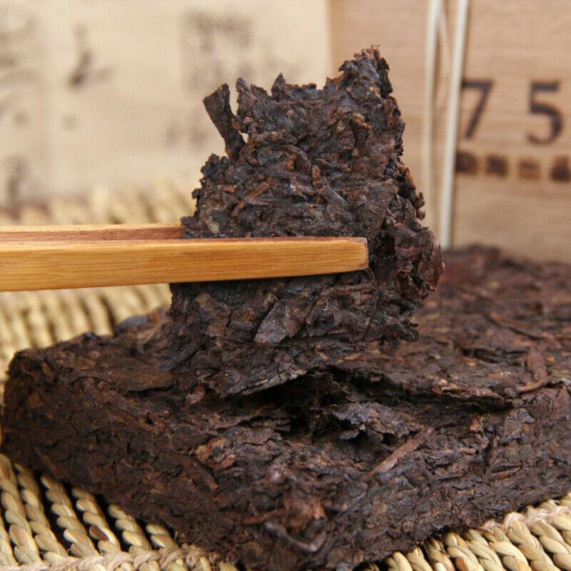 Yunnan Menghai Old Tree Shu Puerh High Quality Puer Material 7562 Tea Brick 250g