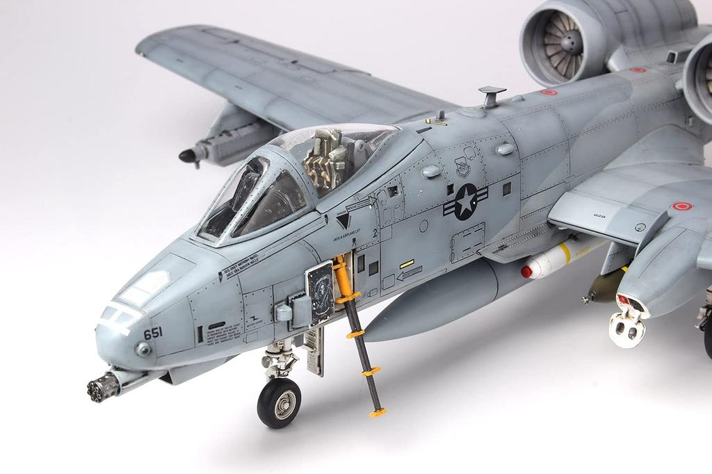 Platz/Italeri 1/48 Scale Aircraft Series U.S. Air Force Attack Aircraft A-10C Thunderbolt II Osan AFB Plastic Model Kit TPA-3